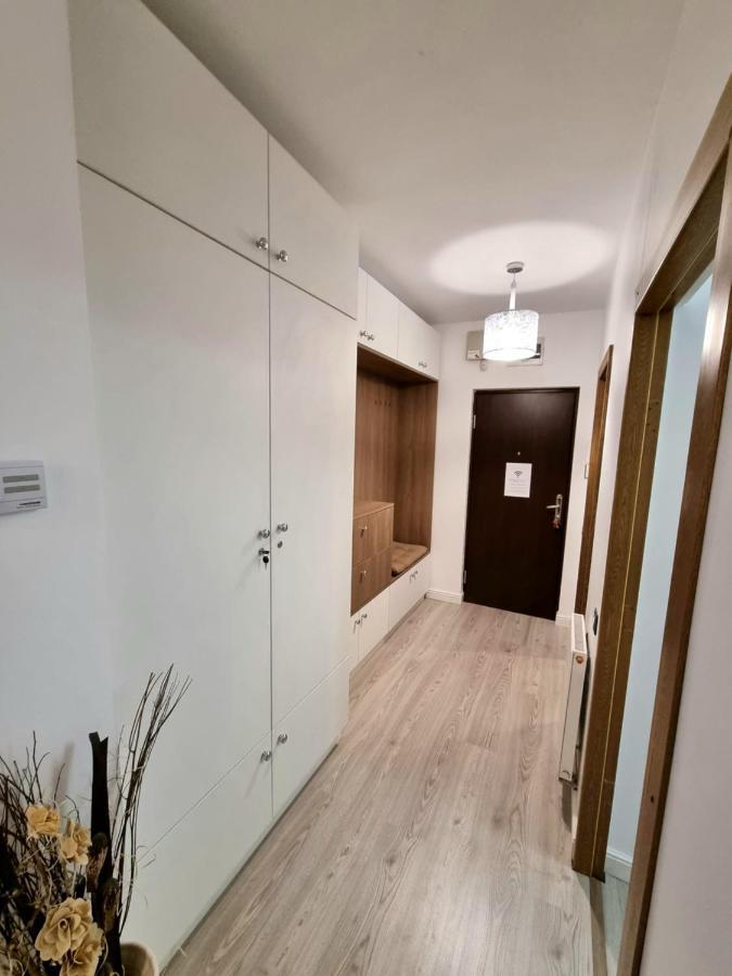 Ra Apartment - Ared Орадеа Екстериор снимка